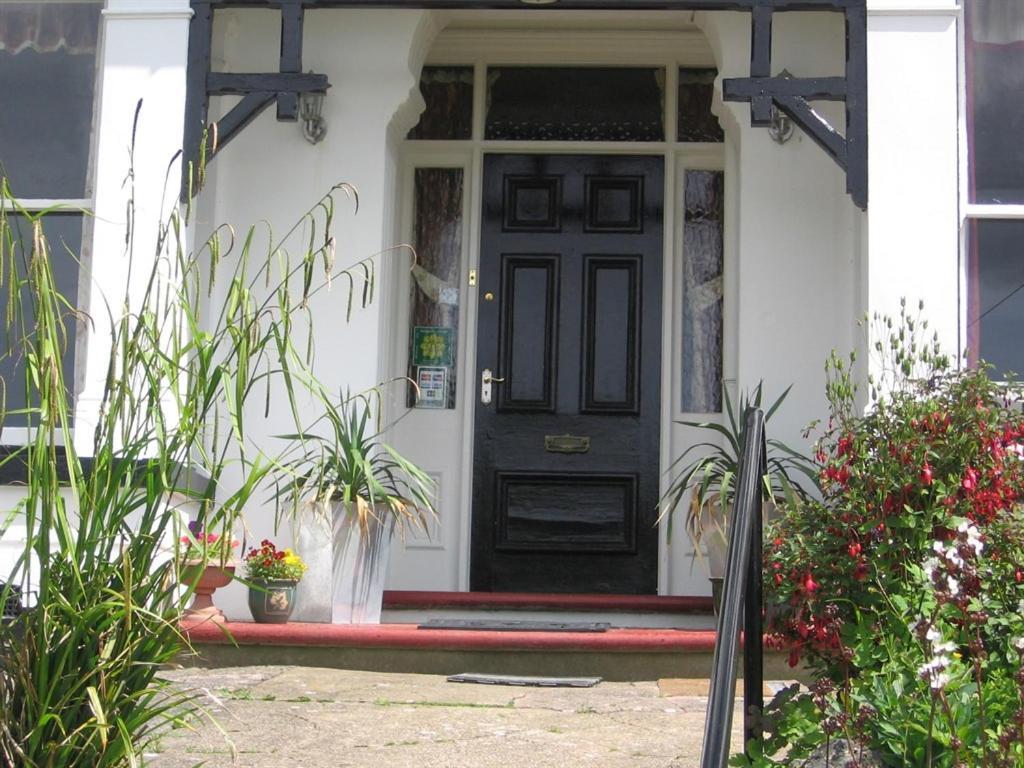 Bryn Derwen Guest House Конви Экстерьер фото