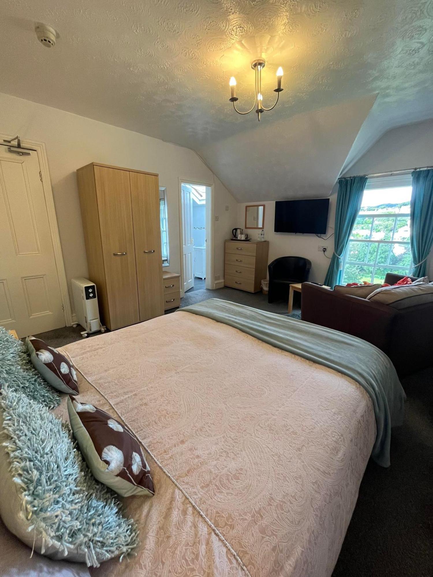 Bryn Derwen Guest House Конви Номер фото