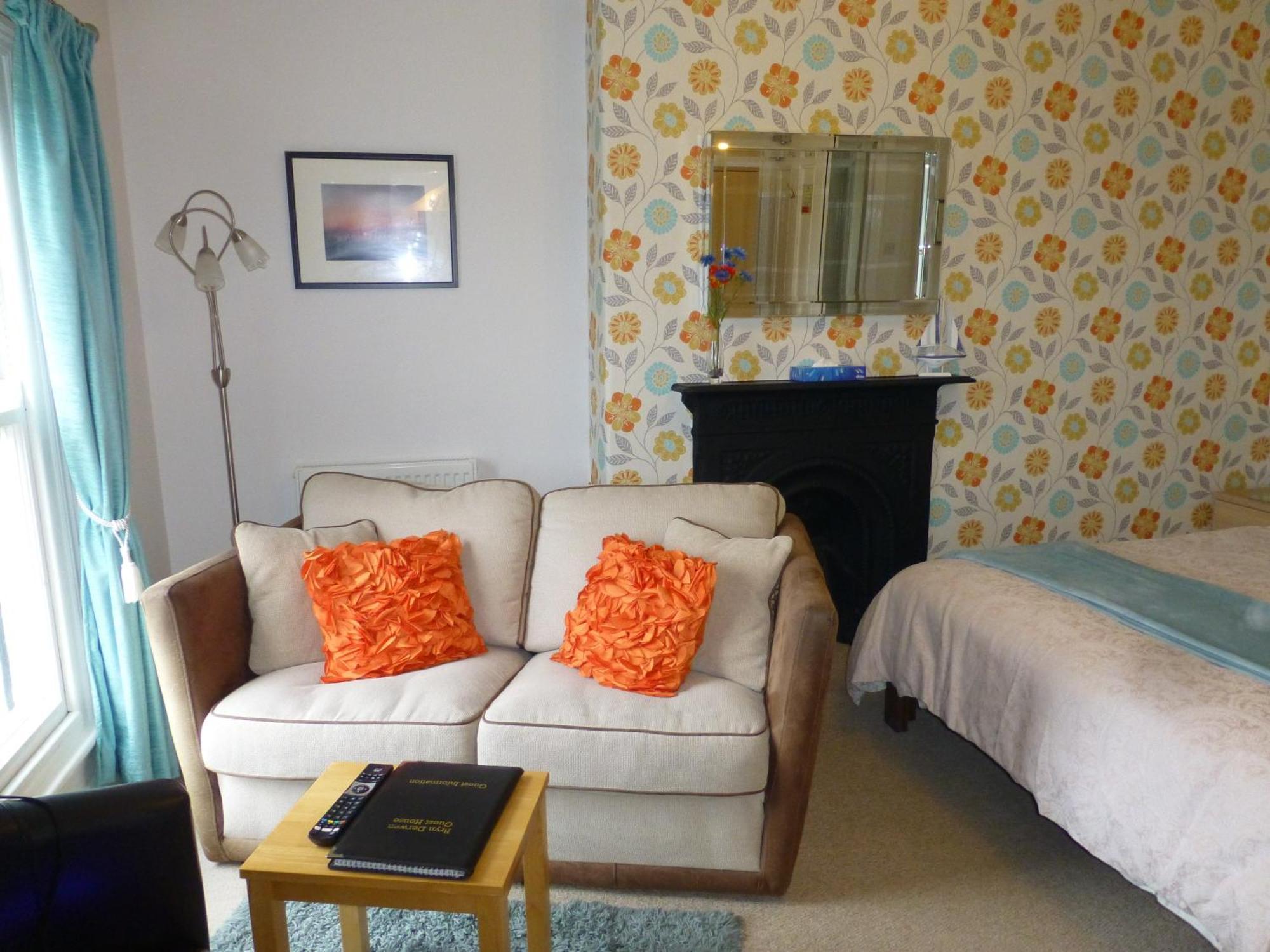 Bryn Derwen Guest House Конви Экстерьер фото