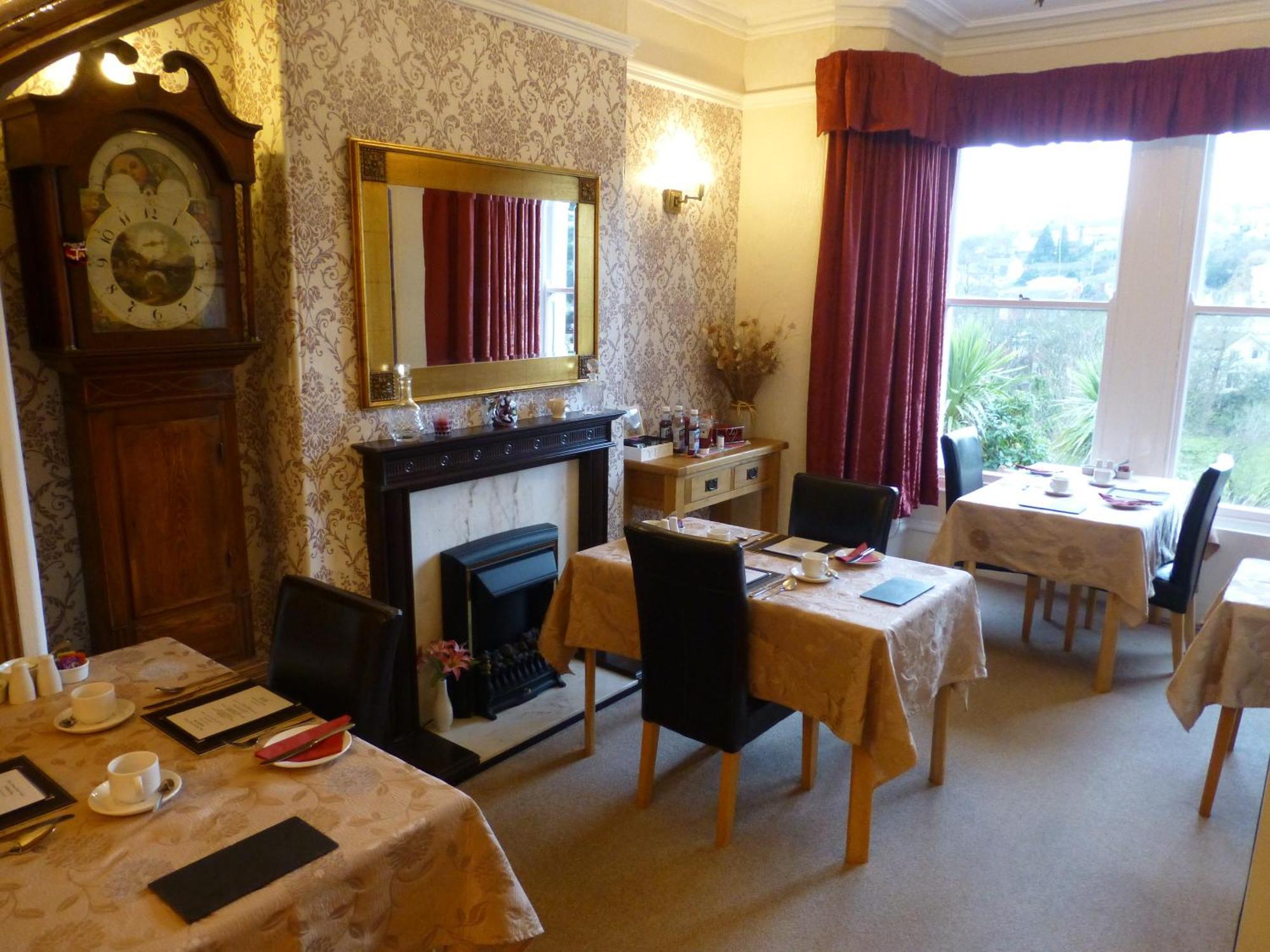Bryn Derwen Guest House Конви Экстерьер фото